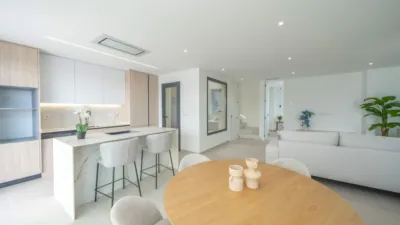 Semi-detached house on Carrer Morella, nº > photo 14