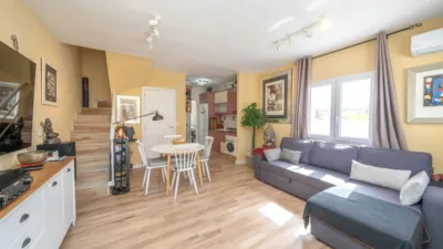 Semi-detached house on C. Monte de Sta. Pola, nº photo 3