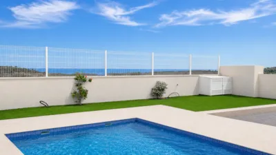 Semi-detached house on Carrer Morella, nº > photo 4