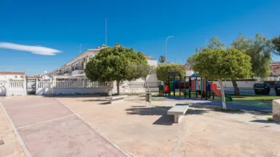 Semi-detached house on Carrer de Biar, nº > photo 32