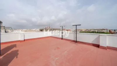 Apartment on Moriones Street, No. > photo 25