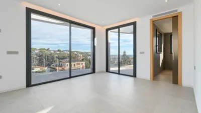 Apartment in La Fustera photo 28