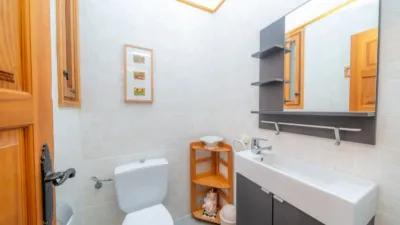 Single-family home on Urbanizacion Bonaire, no. photo 32
