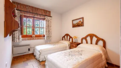 Single-family home in Camping Valdemorillo photo 19