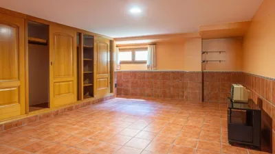 Single-family home on Carrer Llarguer, no. photo 17