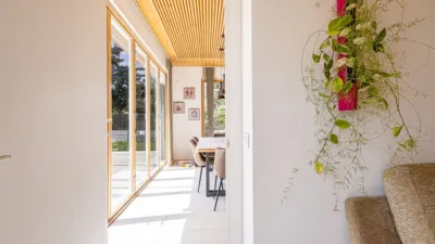 Single-family home in Urban Core photo 4