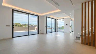 Apartment in La Fustera photo 11