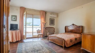 Detached house on Via Abadia de Poblet, No. photo 21