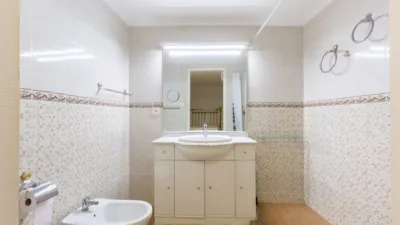 Single-family home on Carrer del Doctor Moliner, no. > photo 19
