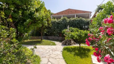 Single-family home on Carrer Vall Dalbaida, nº photo 49
