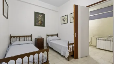 Apartment on Av. de La República Argentina, No. photo 36