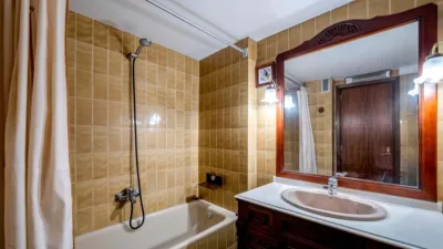 Apartment on Avenida de Alfonso X El Sabio, No. > photo 18