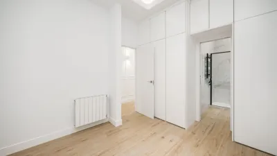 Apartment on Calle de Ibiza, No. > photo 15