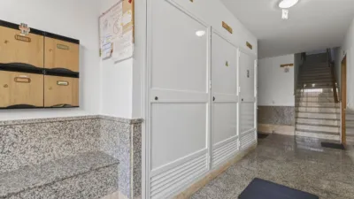 Apartment on Calle de Américo Vespucio, No. > photo 22