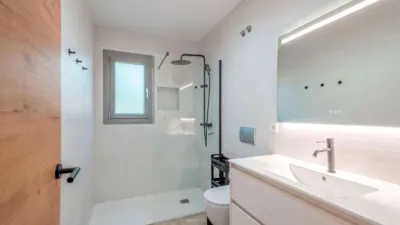 Detached house on Carrer de la Democràcia, nº > photo 24