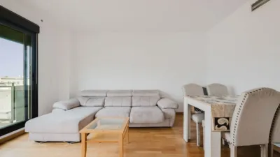 Apartment on Calle Pobladores, No. > photo 2