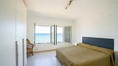 Semi-detached house on Carrer de les Violetes, No. > photo 20