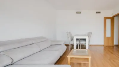 Apartment on Calle Pobladores, No. > photo 5