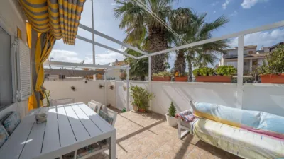 Semi-detached house on C. Monte de Sta. Pola, nº photo 2