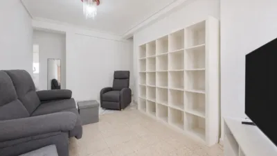 Apartment on Bda. Villegas Street, No. photo 4