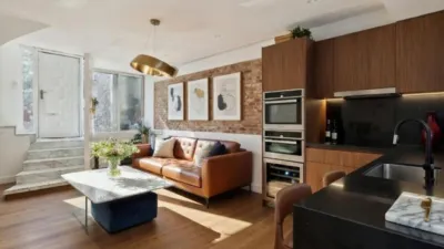 Duplex on Carrer del Ferrocarril, No. > photo 3