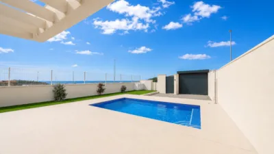 Semi-detached house on Carrer Morella, nº > photo 8