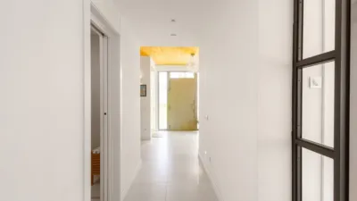 Single-family home in Urban Core photo 9