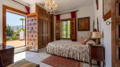 Single-family home on Avenida del Alamillo, no. > photo 13