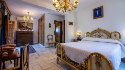Single-family home on Avenida del Alamillo, no. > photo 12