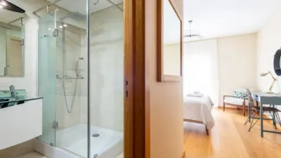 Apartment on Carrer del Llac Constança, no. > photo 9