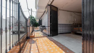 Casa adosada en calle Melegis, nº > photo 13
