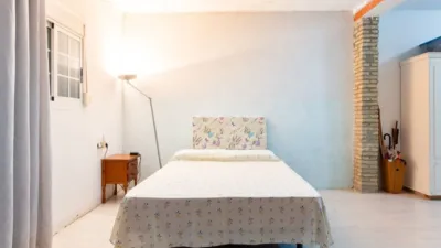 Single-family home on Carrer del Doctor Moliner, no. > photo 10