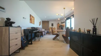 Penthouse on Calle Jesús Pajares, No. > photo 8