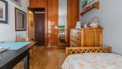 Flat on Calle de Caleruega, No. > photo 19