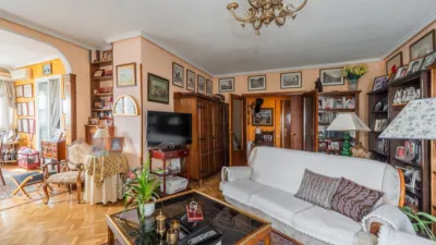 Flat on Calle de Caleruega, No. > photo 5