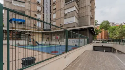 Flat on Calle de Caleruega, No. > photo 24