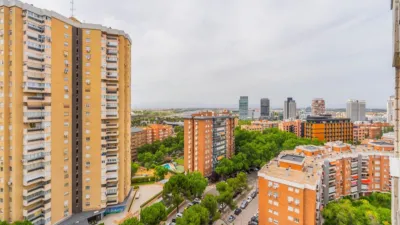 Flat on Calle de Caleruega, No. > photo 27