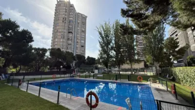 Flat on Calle de Caleruega, No. > photo 32