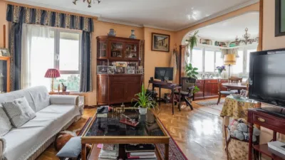 Flat on Calle de Caleruega, No. > photo 2