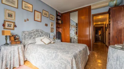 Flat on Calle de Caleruega, No. > photo 20