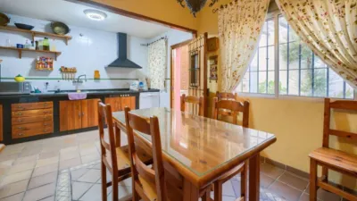 Terraced house on Calle de Bolivia, nº > photo 3
