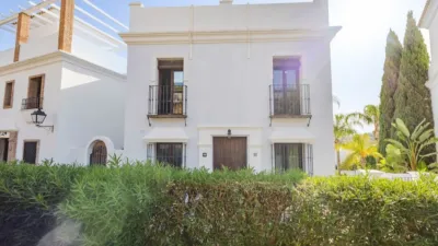 Townhouse on Calle del Priorato, No. > photo 3