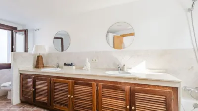 Townhouse on Calle del Priorato, No. > photo 31