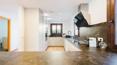 Townhouse on Calle del Priorato, No. > photo 16