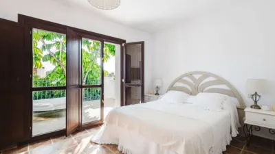 Townhouse on Calle del Priorato, No. > photo 28