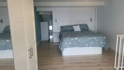 House in Urban Center photo 6