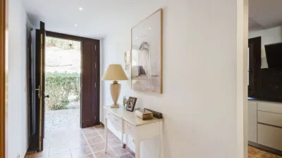Townhouse on Calle del Priorato, No. > photo 5