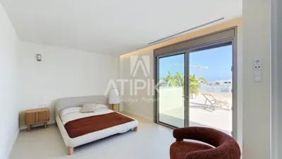 House in La Plana photo 36