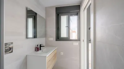 Apartment on Calle de Ramón Gallud, No. > photo 17