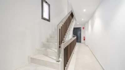 Apartment on Calle de Ramón Gallud, No. > photo 24